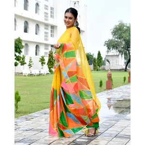 Sari jaune réversible fait main en organza, long jusqu'au sol, peint à la main, léger, pour les occasions festives et les mariages, pour femmes - Product Image 1