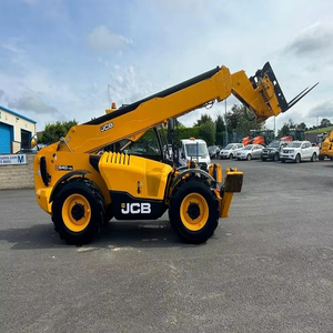 Manipulador Telescópico JCB 540-160 Diésel 4X4 para Terrenos Accidentados con Desplazador Lateral Hidráulico y Mástil de Tres Secciones - Product Image 1