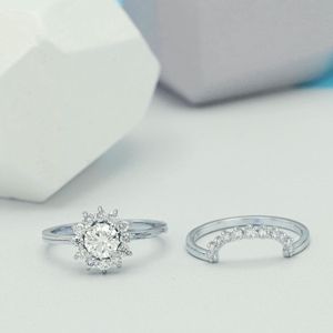 Ensemble de bague de fiançailles en diamant de laboratoire taillé Art Déco, halo en étoile délicat, bague de mariage en or blanc 14 carats, style mignon - Product Image 6