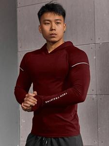 เสื้อฮู้ดออกกำลังกายแขนยาวทรงเข้ารูปสำหรับผู้ชาย เหมาะสำหรับการฝึกซ้อม ฟิตเนส เพาะกาย และการเล่นกีฬา - Product Image 6