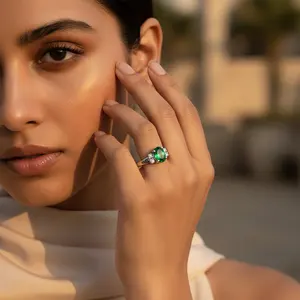 Anillo de Plata 925 con Esmeralda Estilo Romántico para Mujer, Chapado en Rodio, Patrón de Cruz, Joyería Fina con Piedra Preciosa, Zirconia Principal para Bodas - Product Image 1