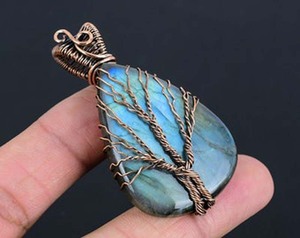 Magnifique pendentif en laiton plaqué or fait à la main, pierre précieuse labradorite de forme ovale, 25 à 35 mm, ensemble de bijoux tendance et cadeau d'anniversaire - Product Image 1