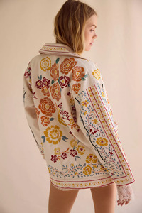 Veste courte en coton respirant pour femmes, style bohème, broderie florale Suzani, vintage, fabriquée en Inde - Product Image 3