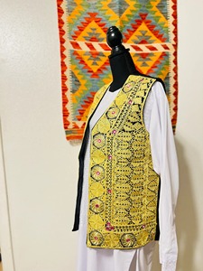 Gilet en laine traditionnel afghan pour homme, décontracté, respirant, avec broderie à la main, pour les événements culturels et les rassemblements - Product Image 3