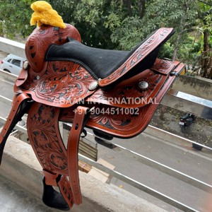 อุปกรณ์ขี่ม้าสไตล์ออสเตรเลียขายดี ชุดอานม้าหนังแท้ สายรัดจมูก 2 เส้น สายรัดจมูก PVC สำหรับเดรสสาจ โครงไม้ - Product Image 3