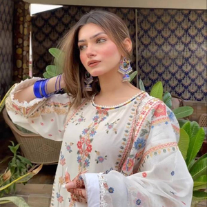 Presentamos el nuevo diseño de moda Party Wear Look Top-Plazzo y Dupatta con trabajo de bordado pesado para mujeres y niñas - Product Image 1