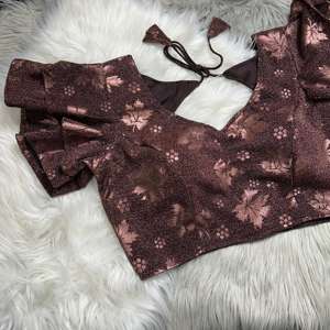 BLOUSE DE STYLE À MANCHES À VOLANTS EN TISSU IMPORTÉ PAR FABZONE - Product Image 4