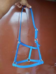 Halter en nylon de couleur bleue et noire avec dos nu rembourré de créateur Toutes les tailles disponibles Cheval équestre - Product Image 2