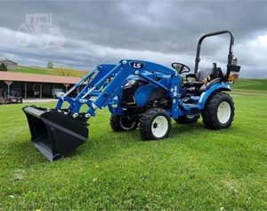 Achetez un tracteur de jardin 4x4 avec chargeur frontal, tracteur multifonctionnel à roues - Product Image 2