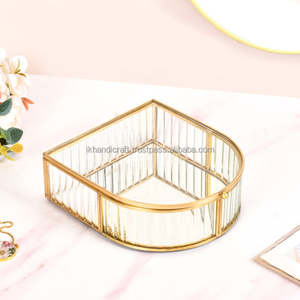 Boîte à bijoux en verre Vintage personnalisée de haute qualité miroir Vintage faible étiquetage privé cadre en métal en laiton boîte d'affichage en vrac - Product Image 4