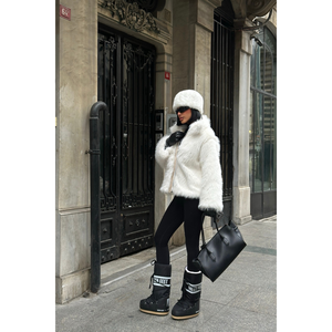 Abrigos Cortos de Piel Sintética Blanca para Mujer - Product Image 2