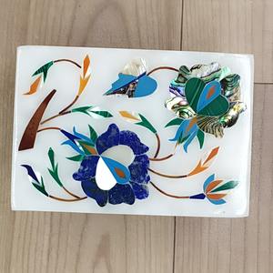 Organizador de joyas de mármol hecho a mano, caja de baratija de cerámica con incrustaciones de piedra semipreciosa, almacenamiento de regalo para pendientes de hermana - Product Image 4