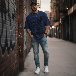 T-shirt graphique oversize pour homme en coton Pima, style streetwear, imprimé logo frontal, tissu tricoté délavé - Product Image 5