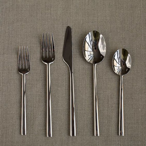 Ensemble de couverts en acier inoxydable argenté poli avec poignée unique faite à la main de style occidental pour la maison mariage hôtel restaurant - Product Image 1