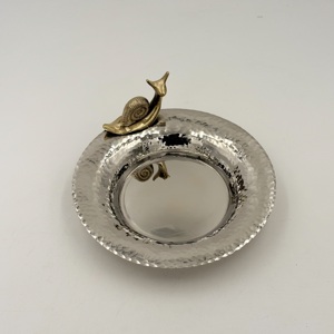 Nouveauté Bol en acier inoxydable avec statue d'escargot en laiton Assiette ronde Miroir poli Design classique pour la maison Restaurant & Cadeaux - Product Image 3