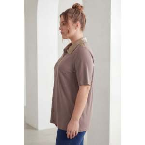 Chemisier en modal grande taille avec épaulettes et fermeture éclair, couleur vison - Product Image 2