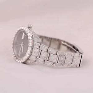 Reloj de Moda con Diamantes de Laboratorio VVS Moissanite, Relojes Elegantes Hechos a Mano para Hombre, Disponibles en Stock desde India - Product Image 1