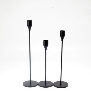 Porte-bougie en métal artisanal élégant pour la décoration de Noël, centre de table et arrangement d'éclairage de table romantique - Product Image 1