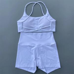 Yoga Shorts Ensemble Gym Sport Ensemble 2 Pièces Femmes Workout Outfit Fitness Costume Cross Bretelles Soutien-Gorge Taille Haute Shorts Running - Product Image 4