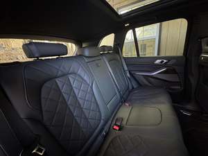 BMW X5 XDrive40i AWD 2024 Negro Ejecutivo Usado con Techo Solar, Arranque Remoto, Asientos de Cuero, Paquetes Premium y Deportivos, Volante a la Izquierda - Product Image 6