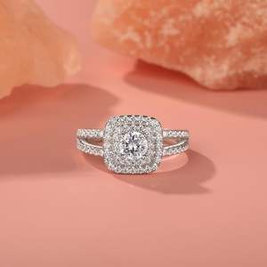 Bague de fiançailles Jeulia Classic Double Halo en moissanite, en platine sur argent sterling - Product Image 5