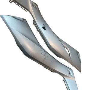 Pannelli Laterali Originali Yamaha XMax 300 2017 Destro e Sinistro in Plastica Resistente e Fibra di Carbonio - Product Image 1