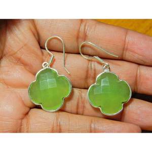 Pendientes hechos a mano de plata de 925K con piedras preciosas verdes Joyas de oro rosa Tachuelas elegantes para regalos - Product Image 1