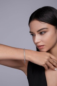 Proveedor indio elegante pulsera de tenis Moissanite para novias o amantes de la moda y regalos disponibles a buen precio - Product Image 3