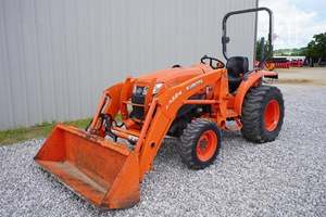 2016 KUBOTA L3901 Tractor usado - Product Image 2