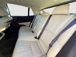 Sedán Ejecutivo LS500 2020 Usado, 4 Puertas, Automático, Vehículo de Lujo en Venta - Product Image 5