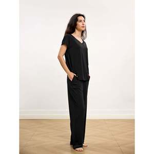 Ensemble de pyjama personnalisé haut de gamme pour la maison, en tissu tricoté en bambou premium, motif géométrique et dessin animé, taille élastique avec nœud, pour vêtements d'intérieur - Product Image 4