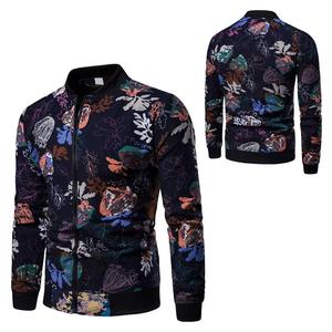 Veste universitaire pour homme personnalisée, col montant, bomber en satin avec impression par sublimation tendance streetwear pour veste d'homme de printemps - Product Image 6