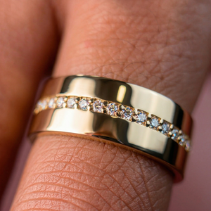 Bague en or jaune 9 carats avec diamant moissanite pour homme, noblesse moderne - Product Image 3