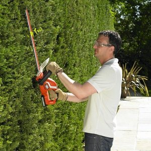 Taille-haie à batterie 18V 2Ah, barre de 45cm, GTC1845L20 QW, outils de jardin - Product Image 2