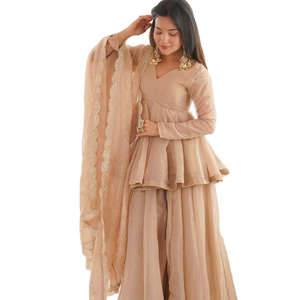 ยกระดับสไตล์แฟชั่นชาติพันธุ์ของคุณด้วยชุดสัลวาร์ คามีซแบบสามชิ้นลายใหม่สองสีสำหรับผู้หญิงหรือเด็กผู้หญิง - Product Image 1