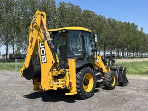รถแบคโฮมือสอง JCB Kubota รุ่น 3CX ใช้ได้กับรถแทรกเตอร์ขนาดเล็ก 4x4 พร้อมบุ้งกี๋ขนาด 1.1 เมตร 8 ตัน เครื่องยนต์ 53 กิโลวัตต์  พร้อมเกียร์และปั๊ม  ขายดี - Product Image 4