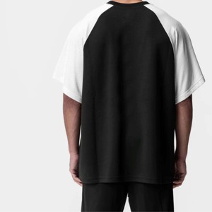 Camiseta de manga raglán de gran tamaño para hombre personalizada OEM con ajuste cómodo perfecto para uso diario informal y Atlético - Product Image 6