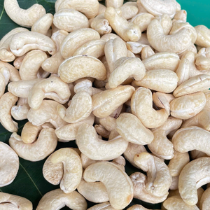 Anacardos de alta calidad estándar ISO LWP Anacardo W320 Origen Vietnam Santigo - Product Image 1