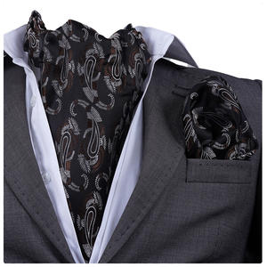 Conjunto de Pañuelo Ascot y Bolsillo con Diseño Paisley en Negro y Marrón, Elegante Idea de Regalo para Bodas - Product Image 1