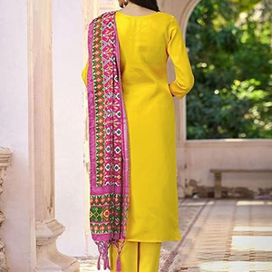 Colección de mujeres paquistaníes 2025, venta al por mayor, traje de colección de verano de alta calidad con estampado Kurti cosido y descosido - Product Image 2