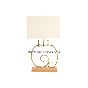 Hoja de aluminio Diseñador Plata Ware Tamaño grande Dormitorio Lámparas de mesa laterales Forma redonda clásica Luces de plomo Lámparas clásicas para la venta - Product Image 3