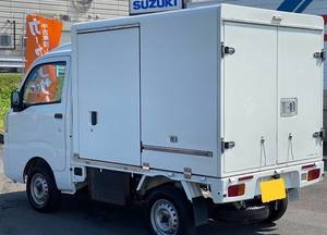 Daihatsu-Hijet EBD-S500P 2012, Camioneta Refrigerada 4x4, Volante a la Derecha, Transmisión Manual, Neumáticos R18, Asientos de Tela, Cámara Trasera, Capacidad de Carga 350 kg - Product Image 5