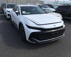 รถยนต์โตโยต้า คราวน์ ครอสโอเวอร์ 2.4T RS ปี 2022 สภาพดี ใช้งานน้อย ขาย - Product Image 4