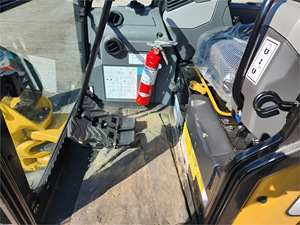 รถขุดตีนตะขาบ303.5CR ตีนตะขาบมือสอง - Product Image 5