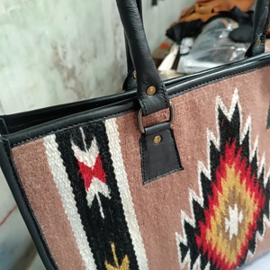 Bolsa de manta de sillín de estilo occidental bohemio, bolsa de mano de lujo única, decoración de borlas, Fabricante Mayorista indio para otoño - Product Image 3