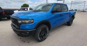 Camioneta Usada en Buenas Condiciones, OFERTA ESPECIAL, 2025 REBELS CREW 4X4 - Product Image 5