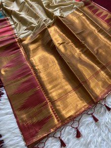 Sari de Seda Tussar Suave para Festivales con Tejido Zari y Atractivo Diseño de Templo, Fabricante de Moda Femenina en Venta - Product Image 6