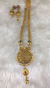 Colliers en perles vintage plaqués or micro-zircon fabriqués en Inde pour femmes, vente en gros - Product Image 4