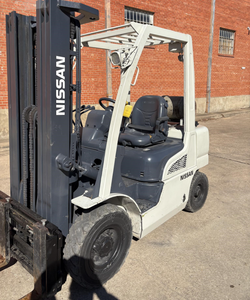 Offre exclusive aux enchères pour chariots élévateurs pneumatiques MU1F2A25LV 2016, capacité de maintien de 5000 LBS - Product Image 2