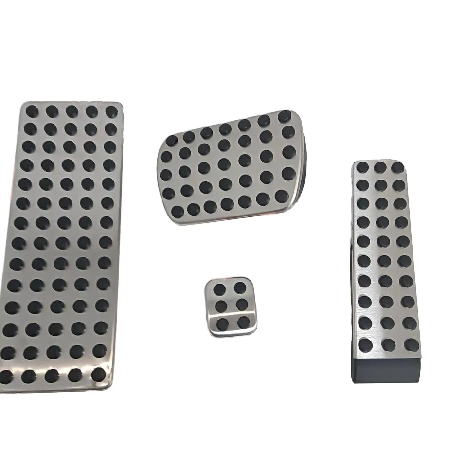 AT 4 Pcs
